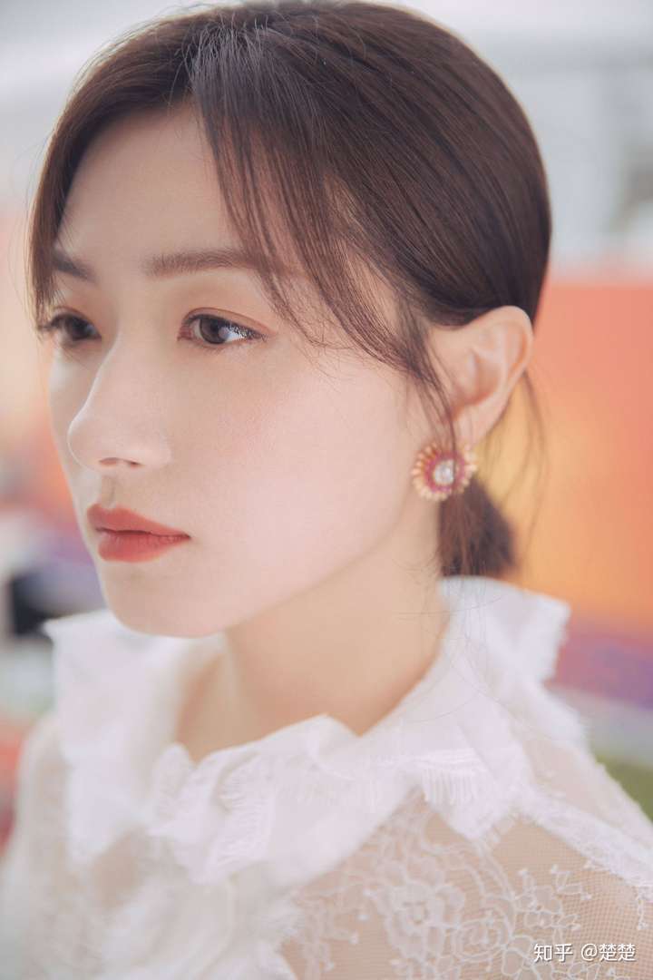 个人认为很漂亮,完全不像当妈的人