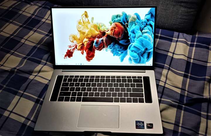 超低价位的大屏轻薄本荣耀magicbook16se