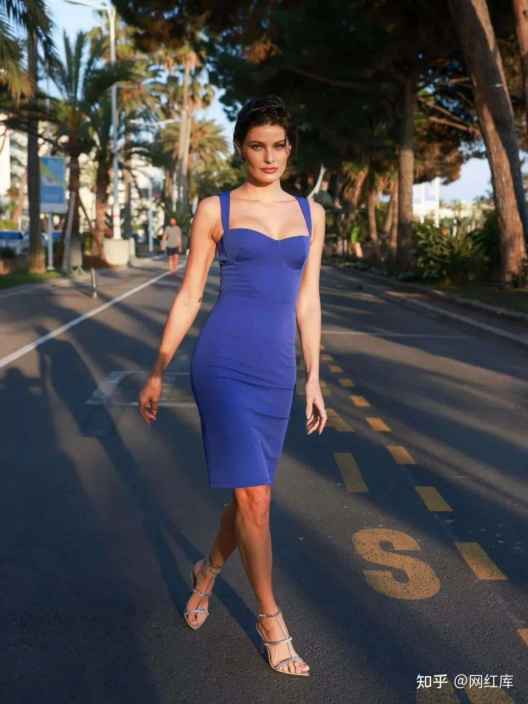 巴西超模“芳芳”Isabeli Fontana | T台魅力贵妇 Facebook-第2张