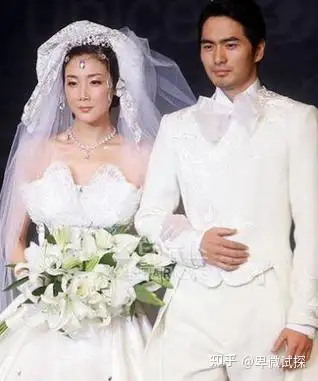 崔智友是韩国气质女神,曾经和多名韩国顶级帅哥合作演过戏,比如和