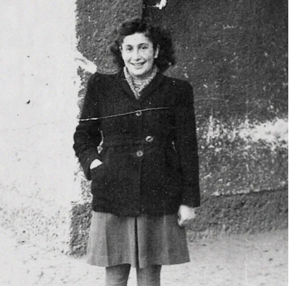 艾迪卡,到美国后改名埃塞尔·布莱克(Ethel Black)。 艾迪卡,到美国后改名埃塞尔·布莱克(Ethel Black)。
