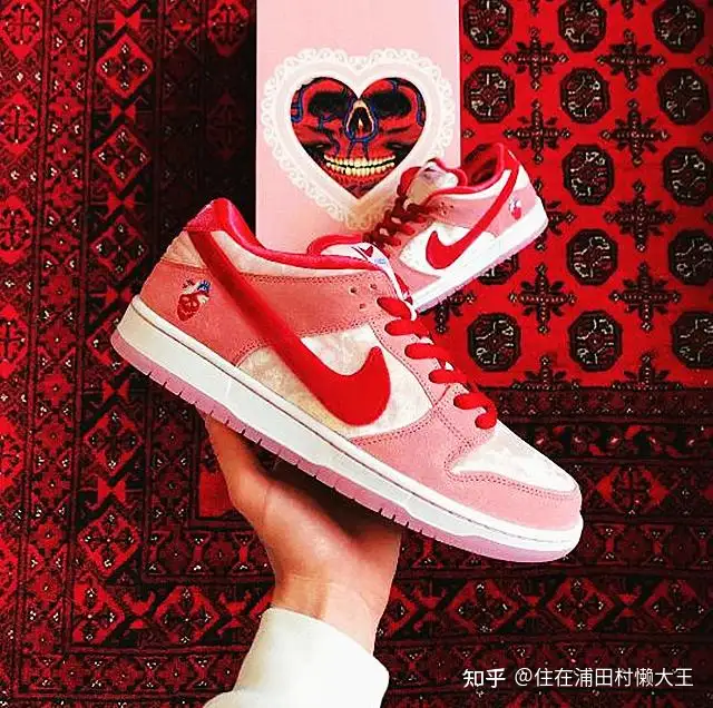 仅18个月，价格翻涨10多倍，Nike SB Dunk情人节靠什么让客户买单- 知乎