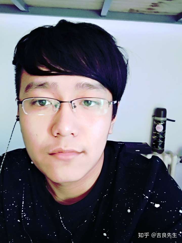 有哪些是同一个人而颜值相差甚远的照片? - 知乎