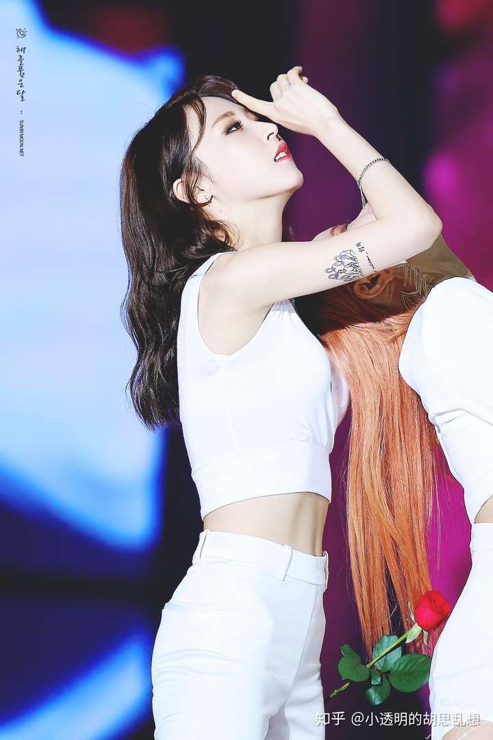 文星伊啊,一个只会撩妹的女爱豆