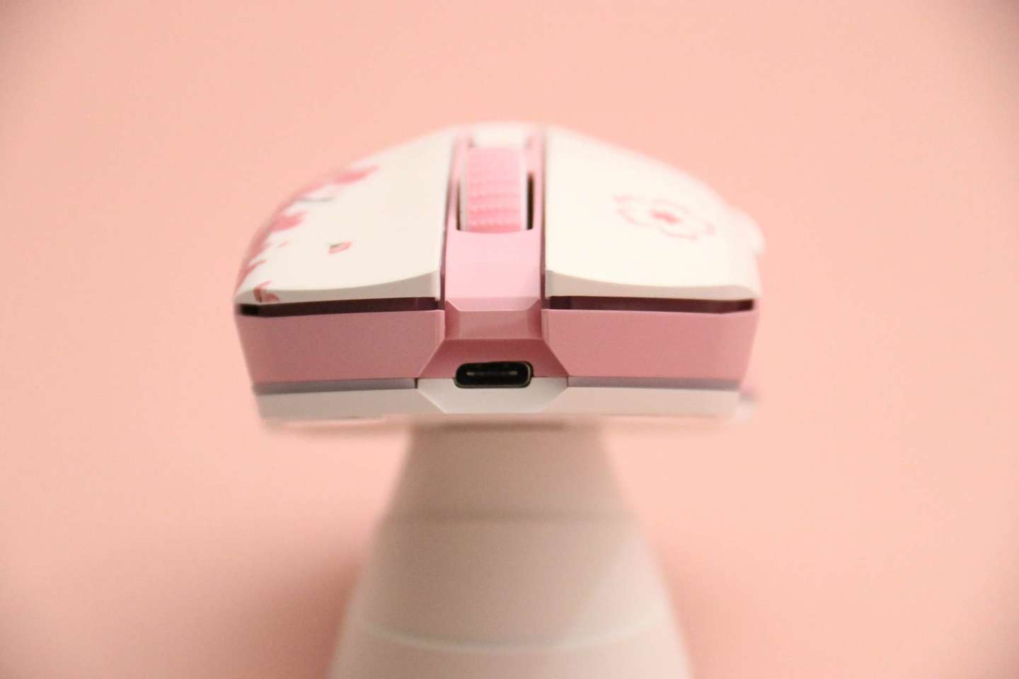 达尔优EM901双模轻量化鼠标:轻量化设计,握感更舒适