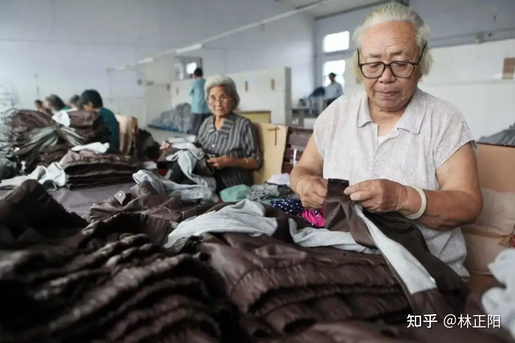 首部超龄劳动者权益规章落地，其中明确加强劳动报酬、工伤保障等，有哪些意义？能解决哪些现实痛点？