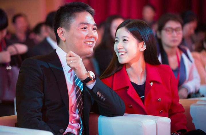 %title插图%num 扎克伯格那么有钱为什么还找一个相貌很平庸的女人做老婆?