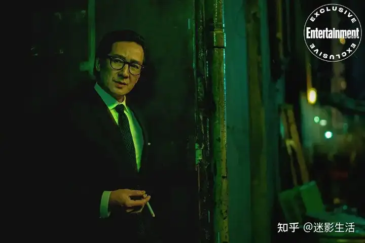 2022年杨紫琼主演的《瞬息全宇宙》告诉了我们什么道理，或者说该电影有什么深刻含义？(瞬息万变百度百科)