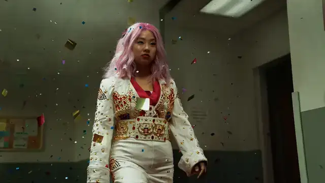 《瞬息全宇宙》——唯有爱，可解万难(瞬息万变是成语吗?)