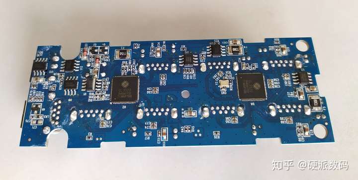 最新:绿联USB3.0 HUB拆解 数码拆机百科 第4张-巨头拆机测评网