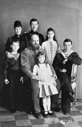 尼古拉二世全家照片图片