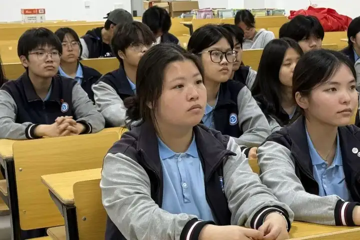 浙江省广播电视中等专业学校塘栖校区学生骨干培训班圆满落幕！(图2)