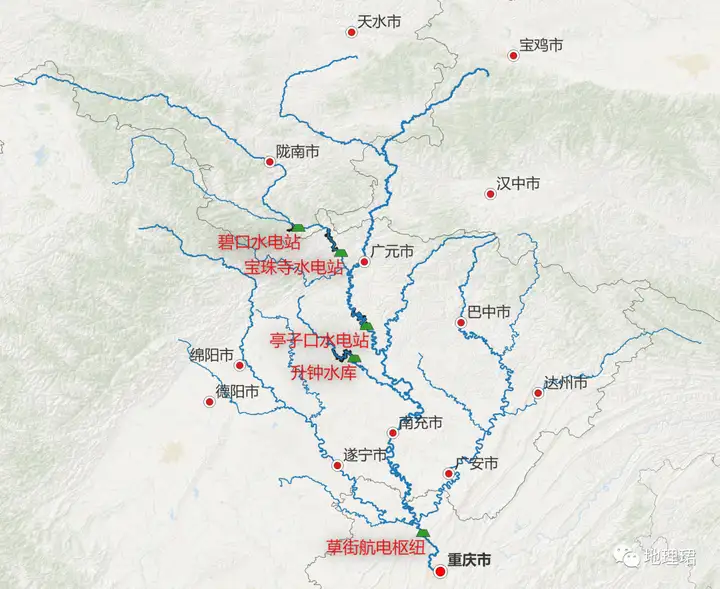 嘉陵江上游以前是注入汉江的吗