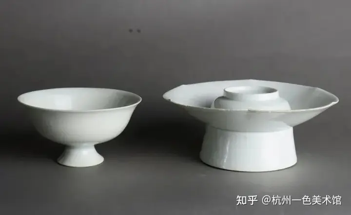 中国　影青　青白釉　陽刻　花文　鉢　C　R5789