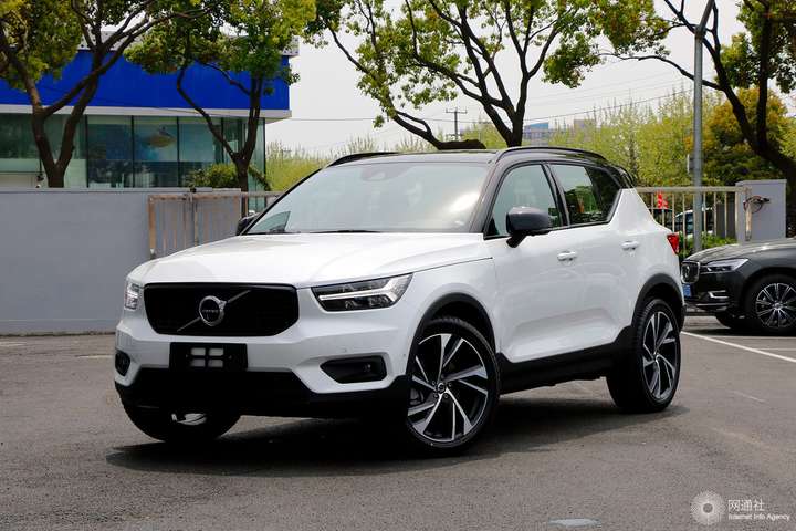 增加四驅系統沃爾沃xc40新車型售價2868萬元