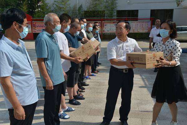 健康中国爱心基金倡议:各界爱心企业、爱心人士伸出援助之手——彰显人间大爱与责任担