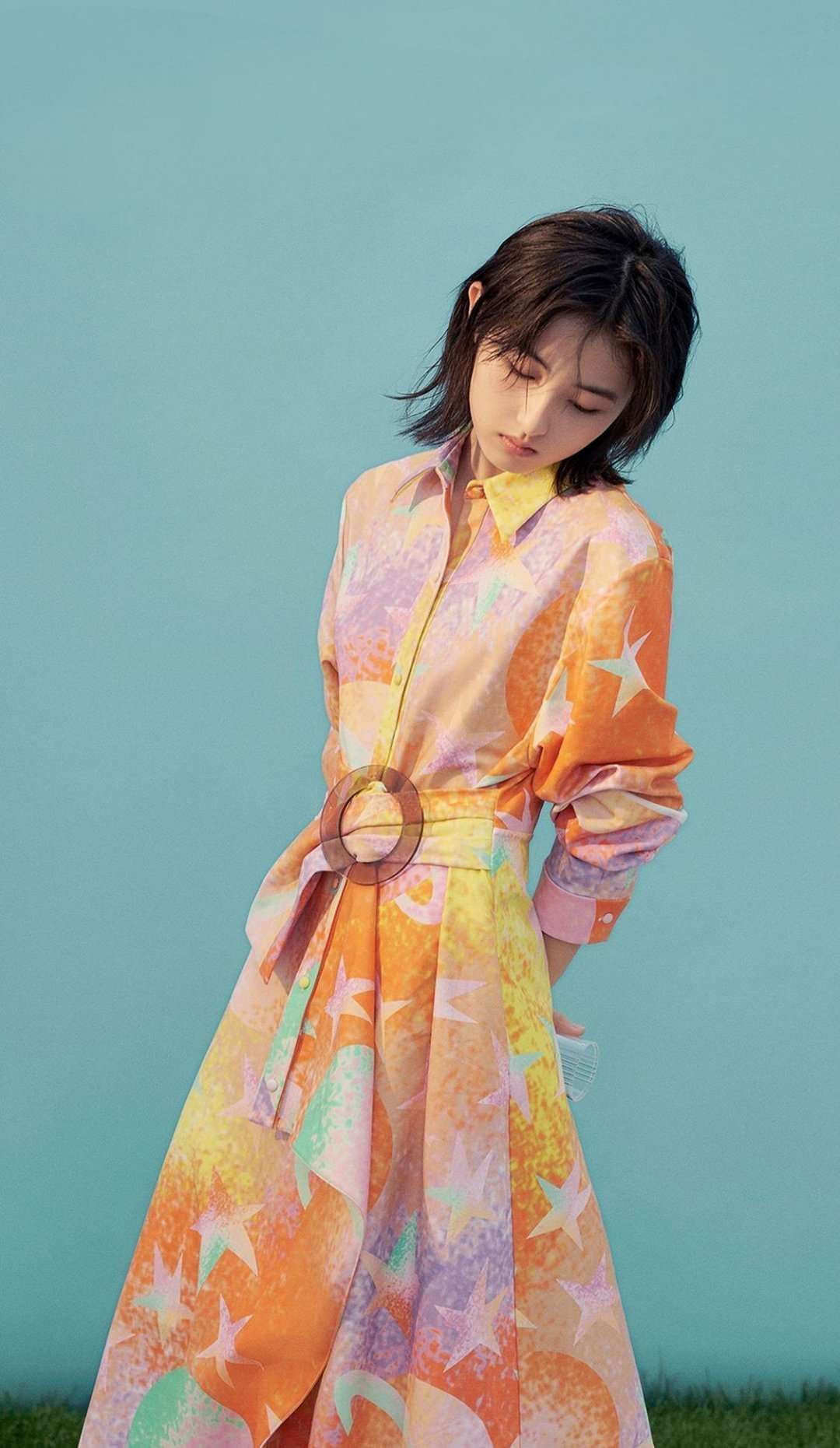 易青 的想法: 有一说一,张子枫真的很棒 但这个海报拍… - 知乎