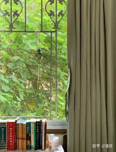 哪些材质的卧室窗帘遮光性不错?