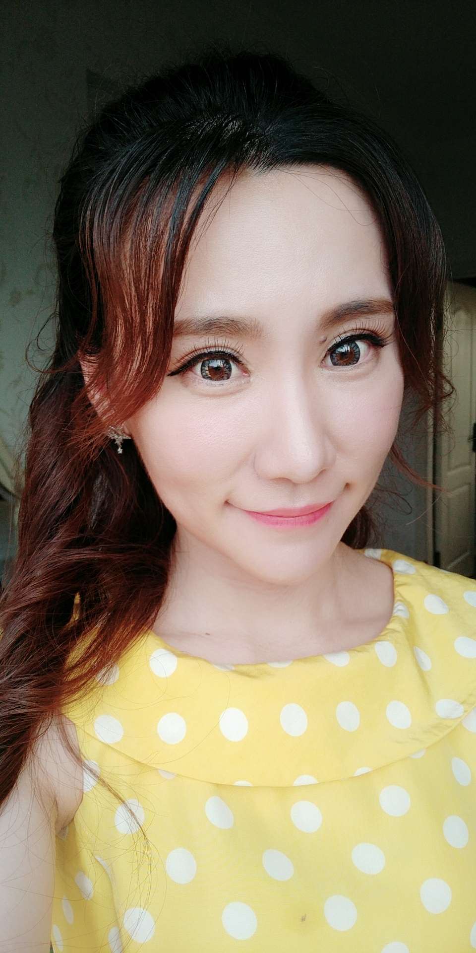 elaine电视台女主播