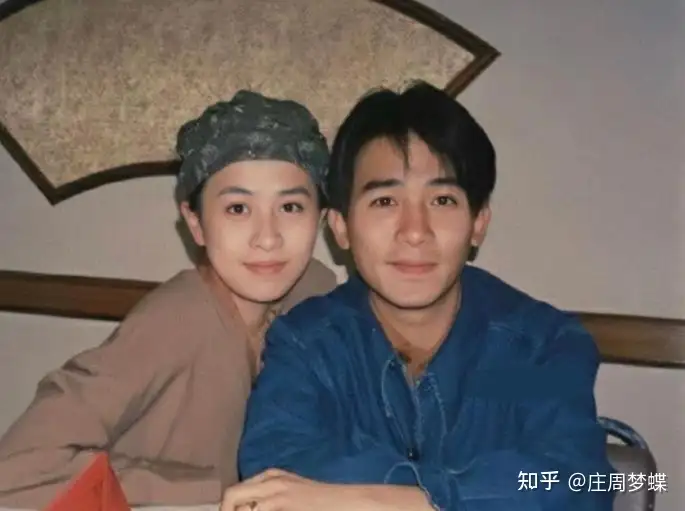 金星曾问刘嘉玲：听说你炒楼赚8亿身家？刘嘉玲说：我何止8亿？
