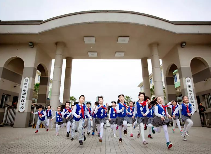 为什么不建议孩子去私立学校（私立学校有多恶心）