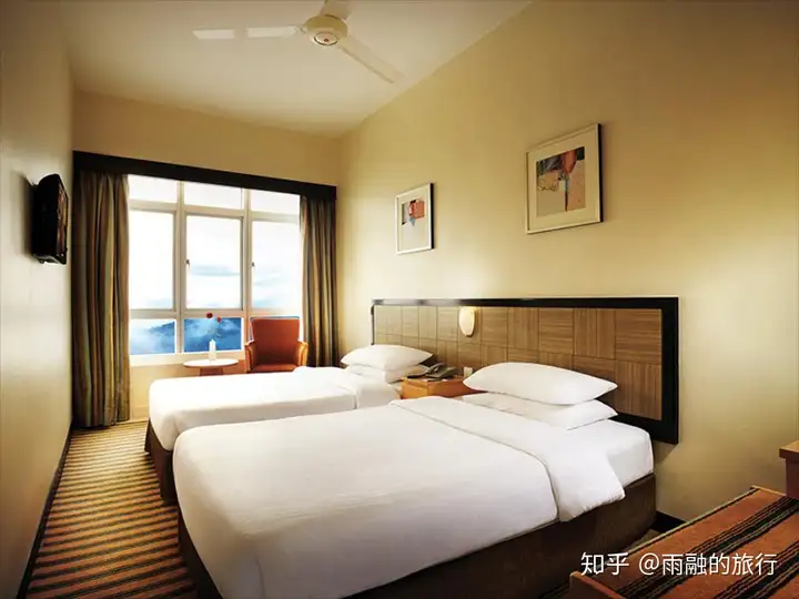 坐拥7351间客房的全球第一大酒店，可坐缆车进出，住一晚最低仅150元