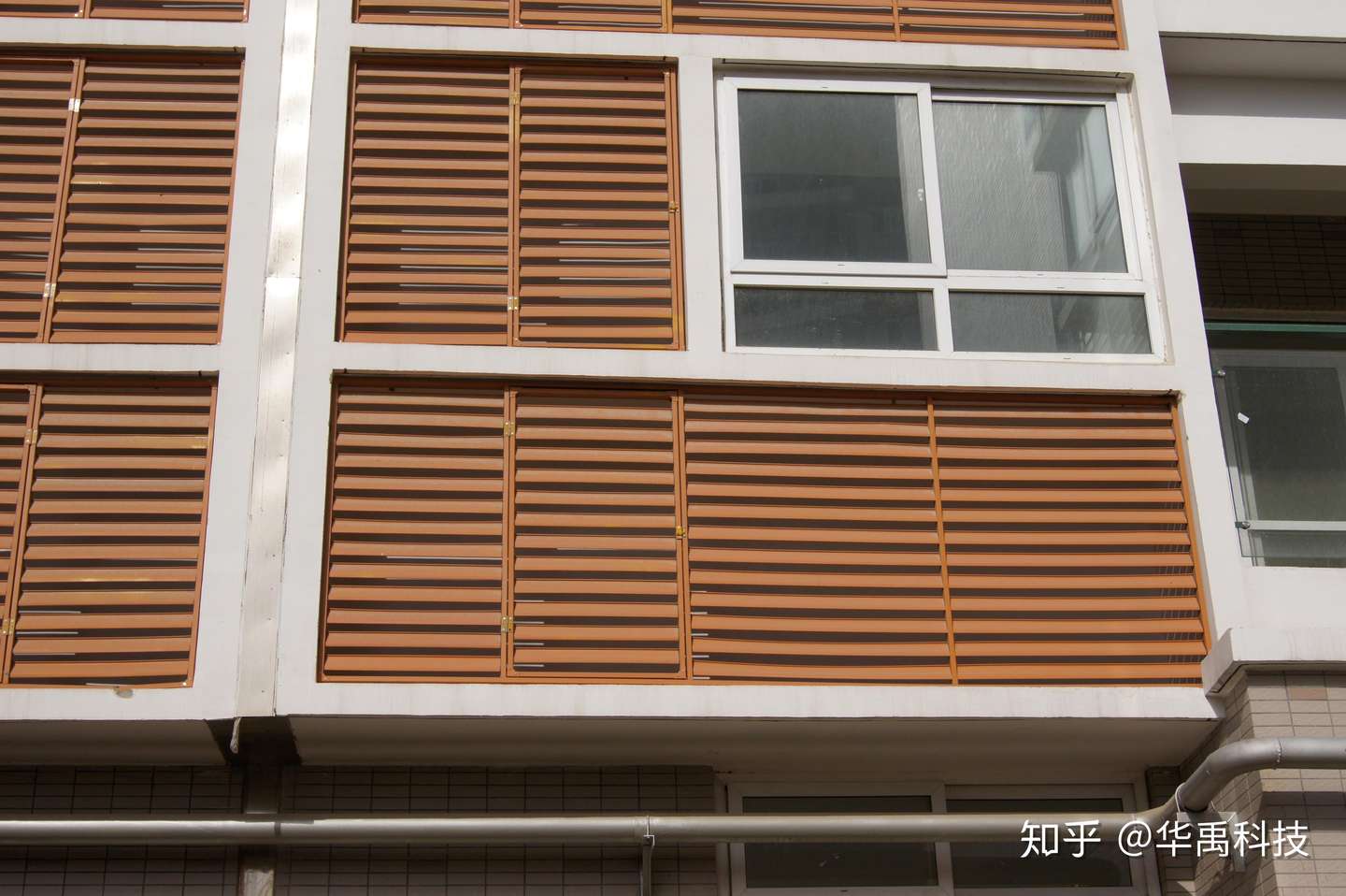 安装空调外机百叶窗的正确操作步骤 知乎