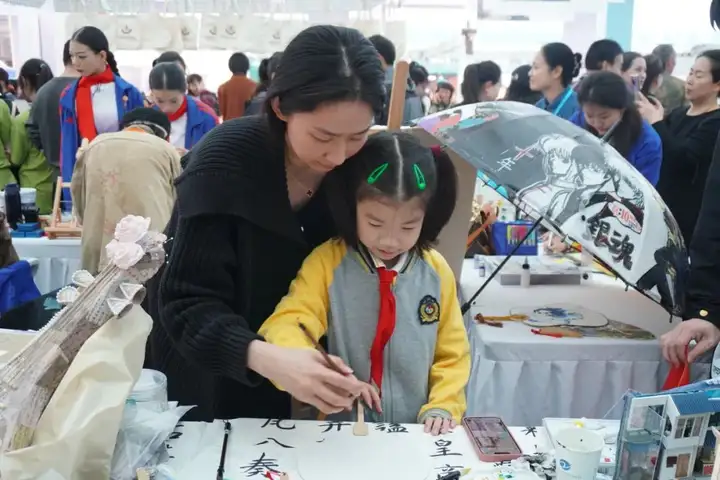 知识无界梦有光 智慧人生绘新章 | 我校参加浙江省暨杭州市全民终身学习活动周(图9) 知识无界梦有光 智慧人生绘新章 | 我校参加浙江省暨杭州市全民终身学习活动周(图9)