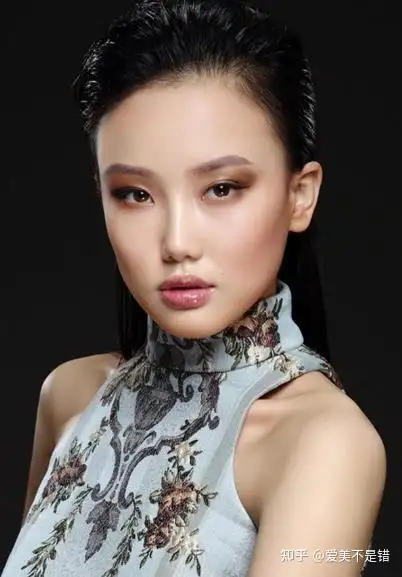 时光何晋龙解读黄玲的妖气来自哪里