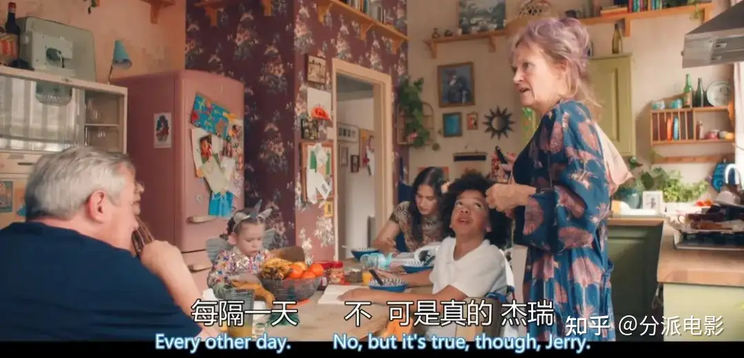 《潮躁女人》豆瓣9.2，年末最后一部佳剧！