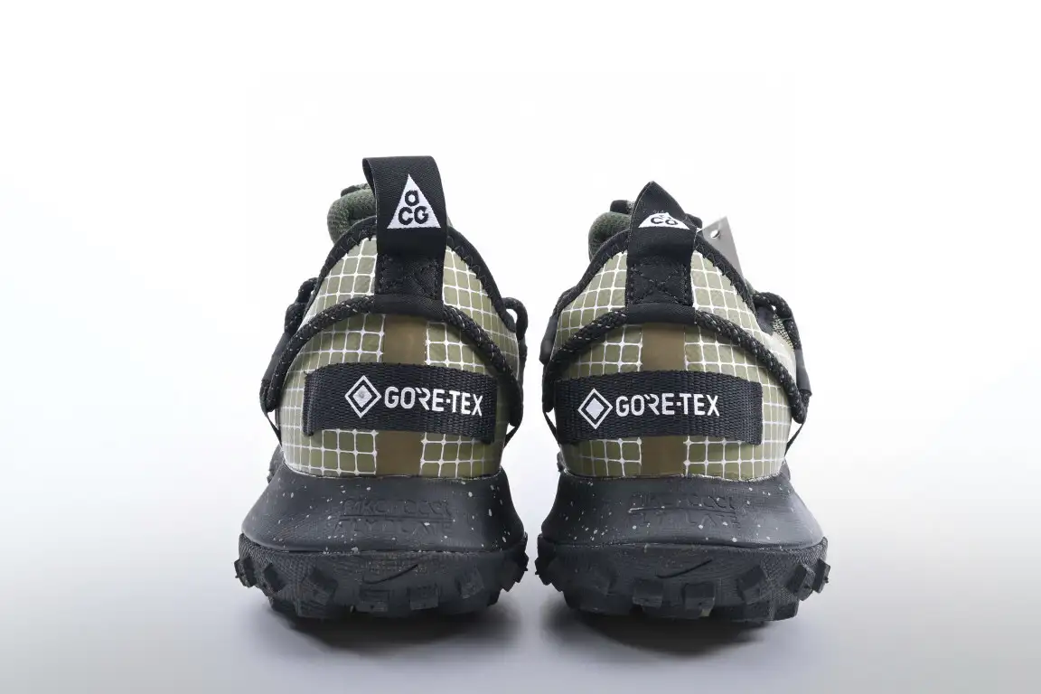 耐克Nike ACG Mountain Fly Low Gore Tex Army Green Black 军绿黑防水