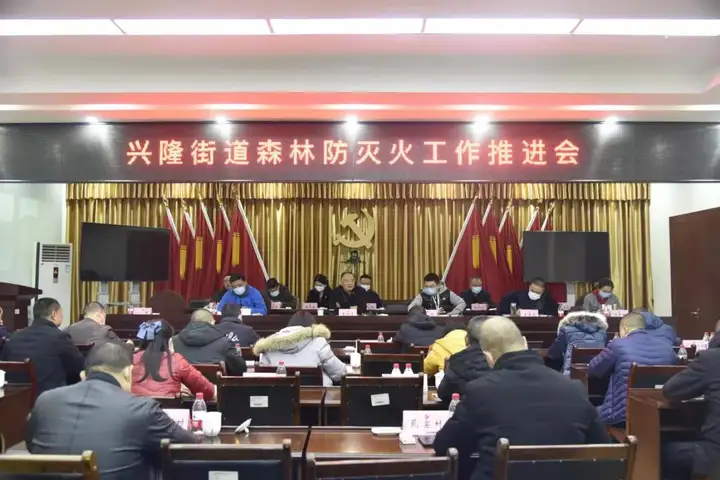 新区动态丨志愿送水暖人心