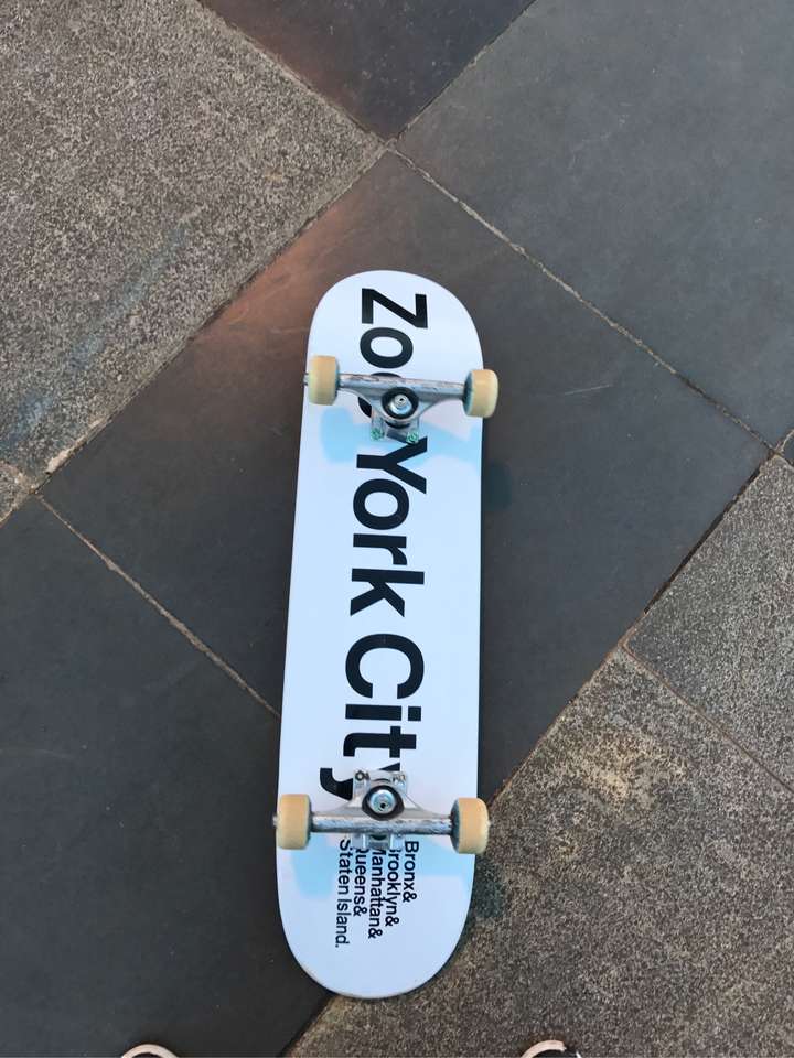 有什么轻薄弹脚窝深的滑板板面推荐吗?