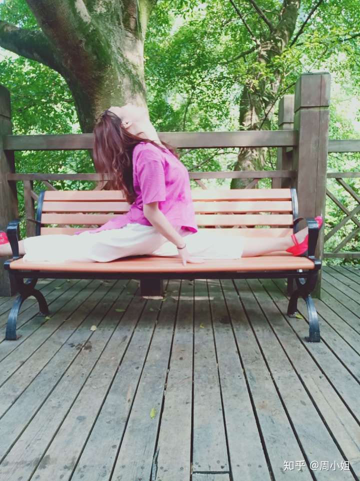 为什么女性劈腿(指的是一字马)很容易?