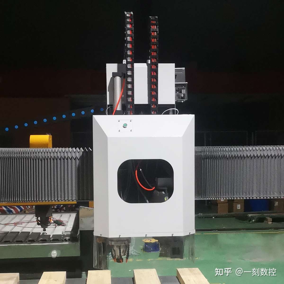 全自动加工中心切磨一体机岩板45度倒角切割磨后圆弧挡水加工设备 知乎