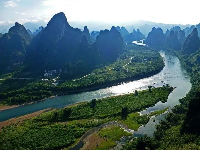 五一去哪里旅游好啊，人少景美的地方？
