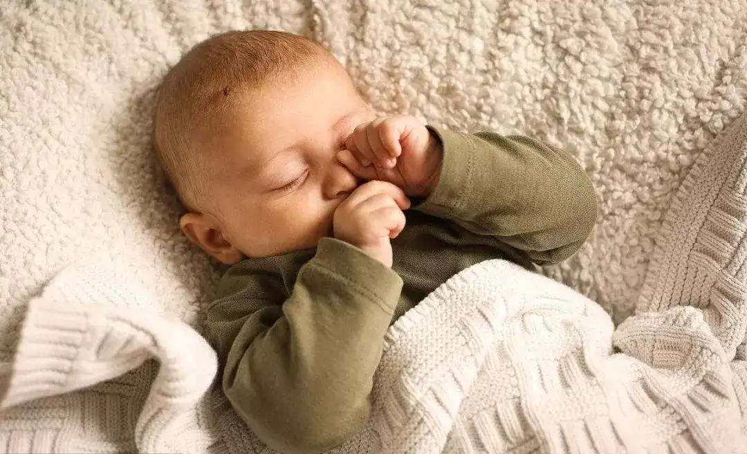 宝宝经常揉眼睛 可能并不是困了 知乎