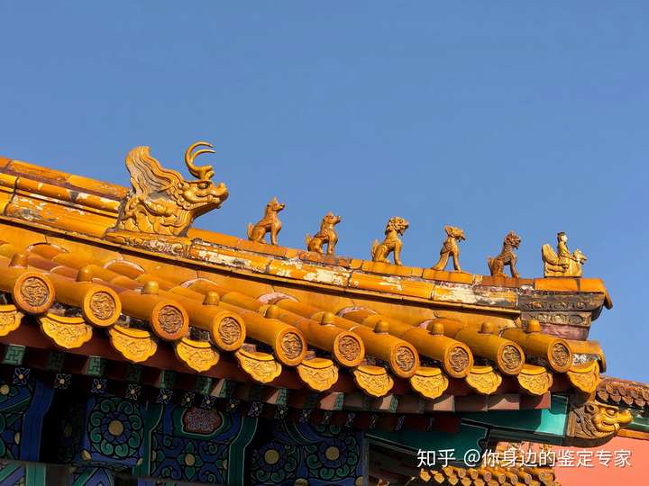 沉默屹立威严守护中国古建筑屋脊上的吻兽