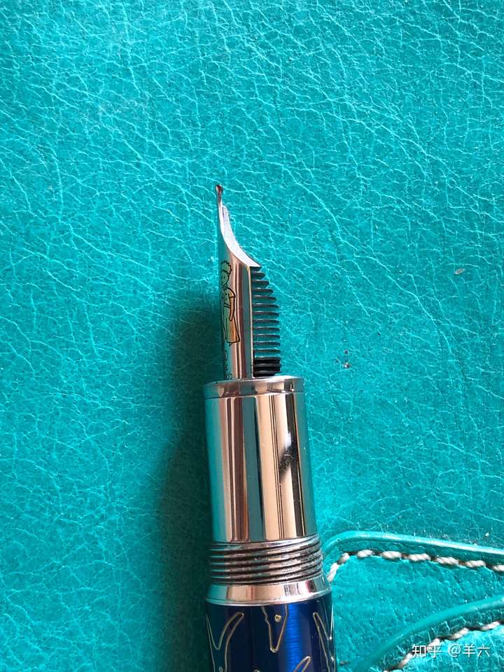 钢笔明尖暗尖分别长什么样子?