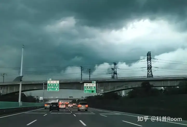 天空出现异象？