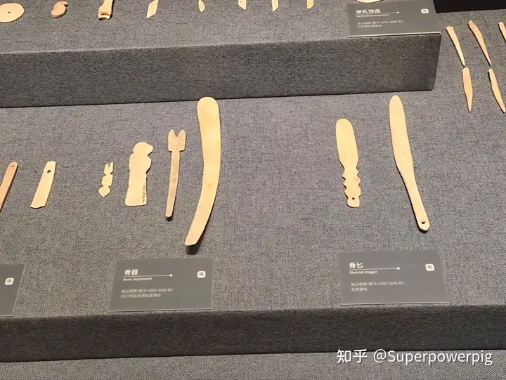 为什么中国人发明的是筷子,而西方人却是刀叉?刀叉一拿上手就会用,筷子却不是? - 知乎
