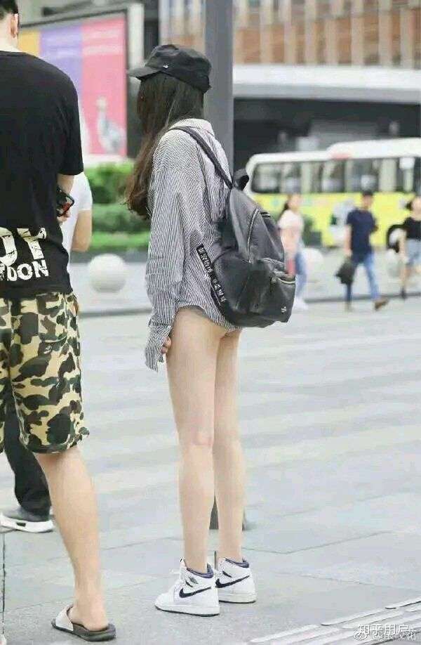 超短裤,尤其是漏出一半屁股的 我老妹说她可不敢用这个