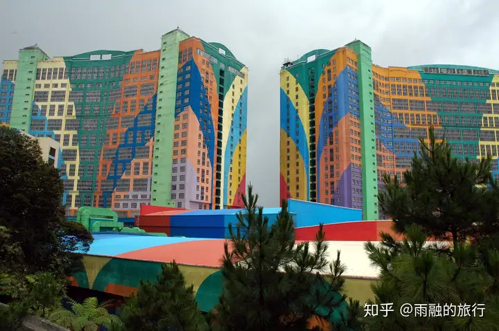 坐拥7351间客房的全球第一大酒店，可坐缆车进出，住一晚最低仅150元
