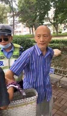 天津一67岁老人,当街杀人,一死一伤.