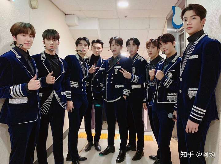 看看我们sf9吧! 哥哥们超级努力的!