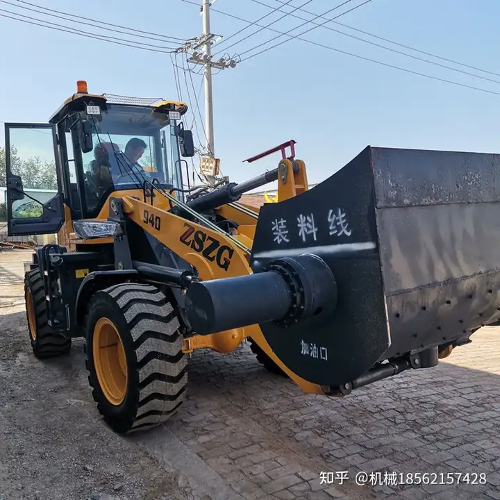 混凝土搅拌斗自动搅拌四轮驱动搅拌斗装载机(图4)