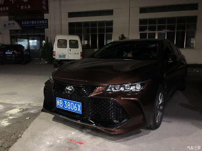 来自夏天的味道爱车亚洲龙改色瓷器蓝