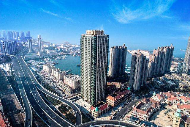 长实集团:内地销售业绩欠佳,净利润首次下滑