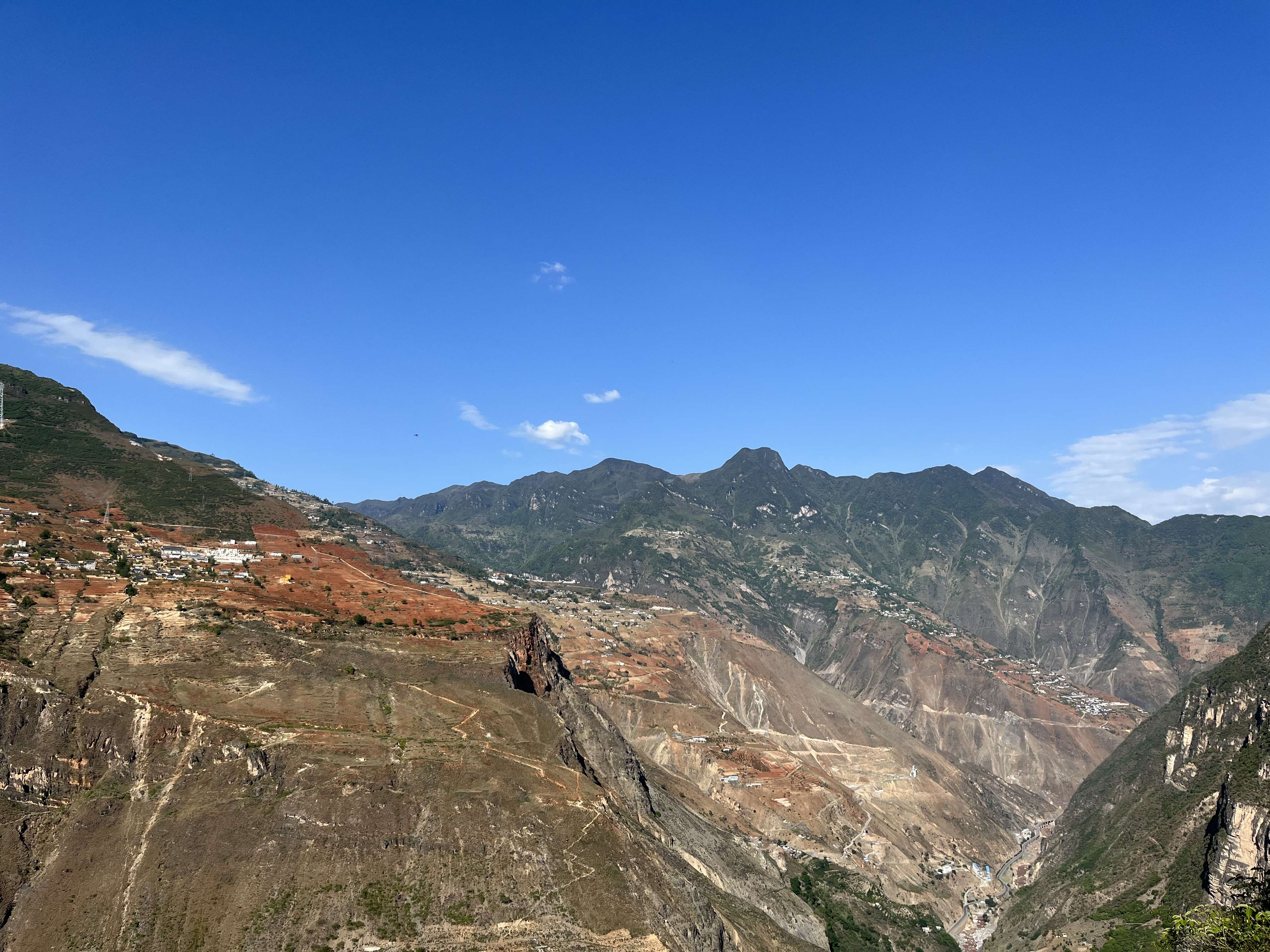 大凉山悬崖村来历图片