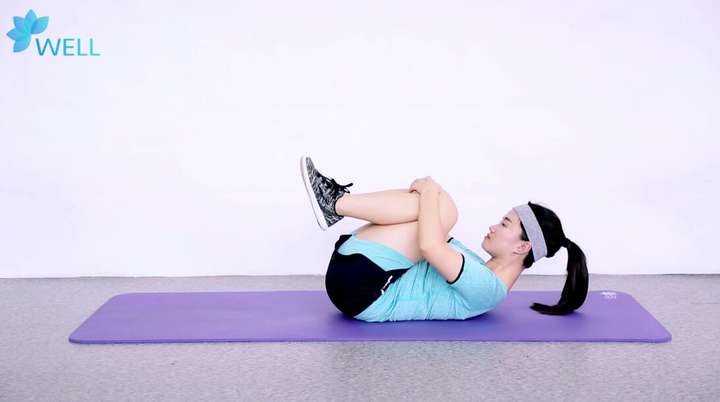 促进其修复; (2)一些拉伸动作 如仰卧腹部屈曲运动,可以放松腰背部